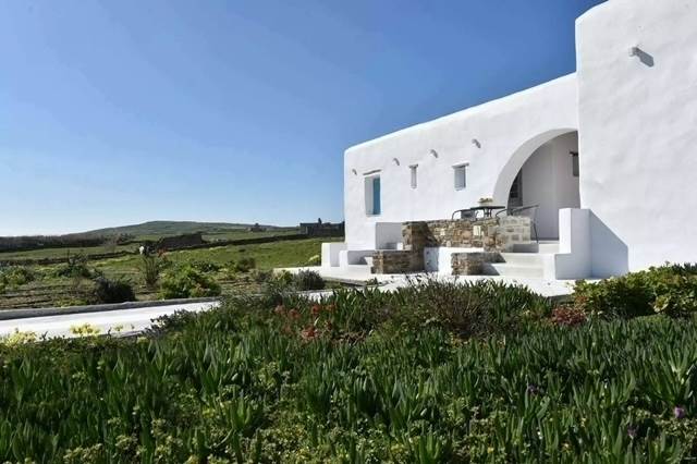 (For Sale) Residential Detached house || Cyclades/Paros - 90 Sq.m, 650.000€ 